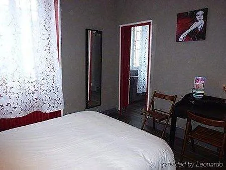 Le Sombernon Hotel 2*