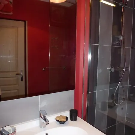 Otel Le Sombernon