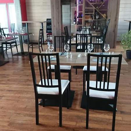 Otel Le Sombernon