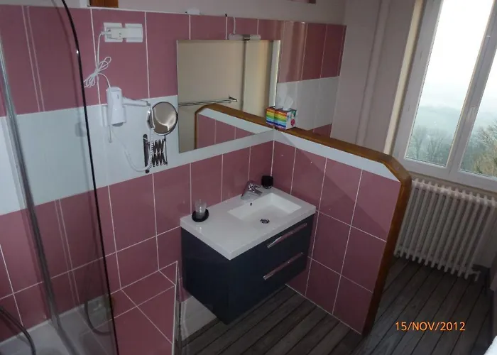 Le Sombernon 2* Dijon