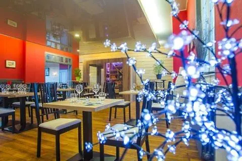 Hotel Le Sombernon 2*