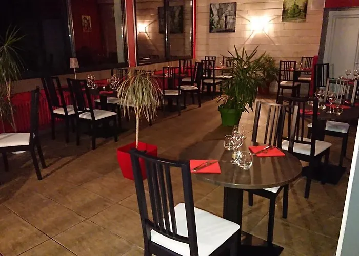 מלון Le Sombernon 2*