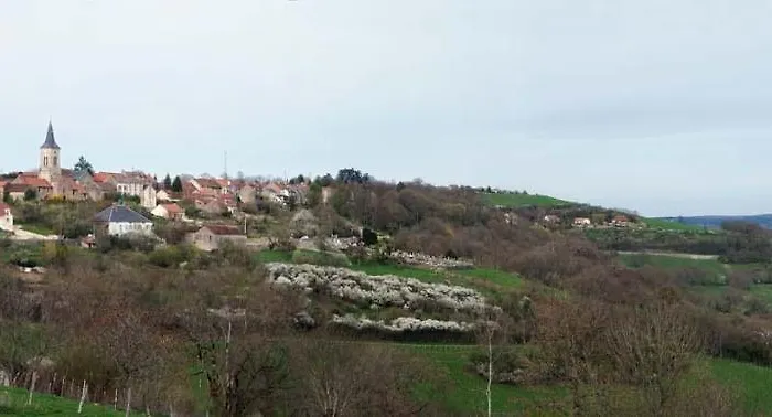 Le Sombernon 2* דיז'ון